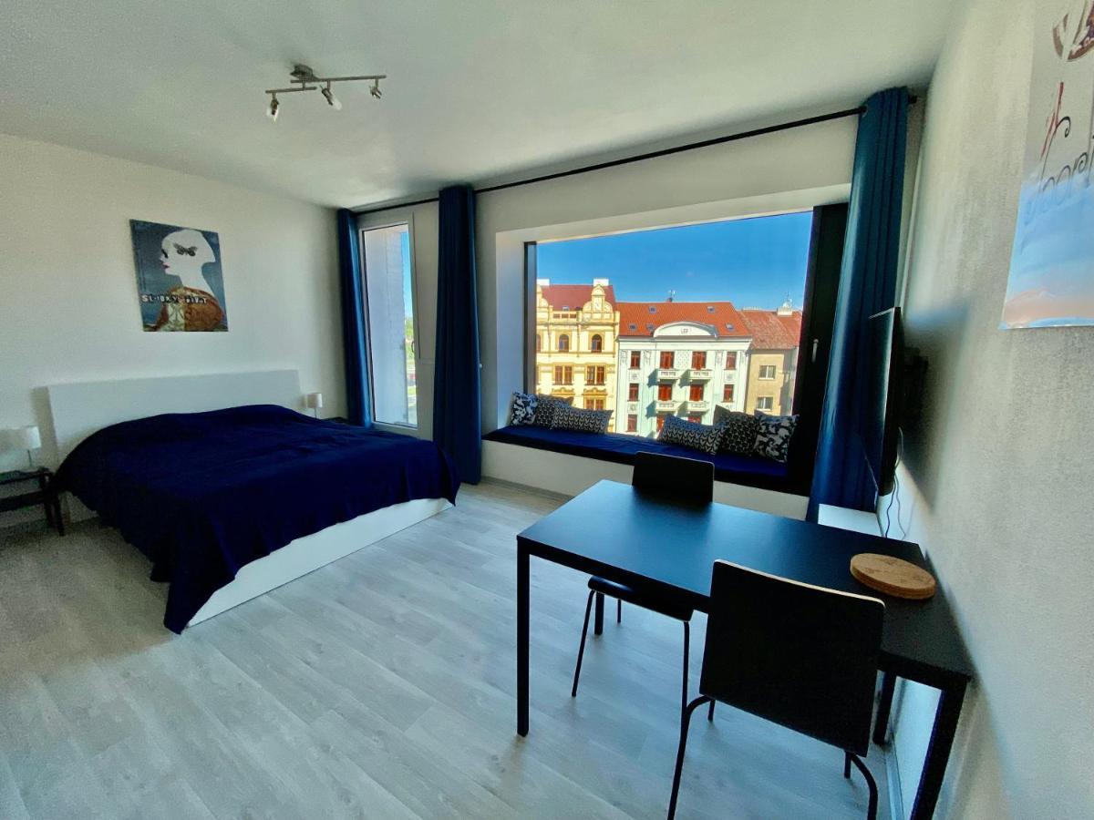 Cozy Studio With Garage In The City Center Plzeň Esterno foto